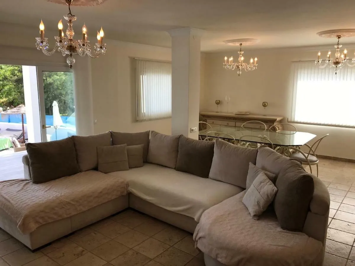 Villa Vetori Benalmadada Benalmádena